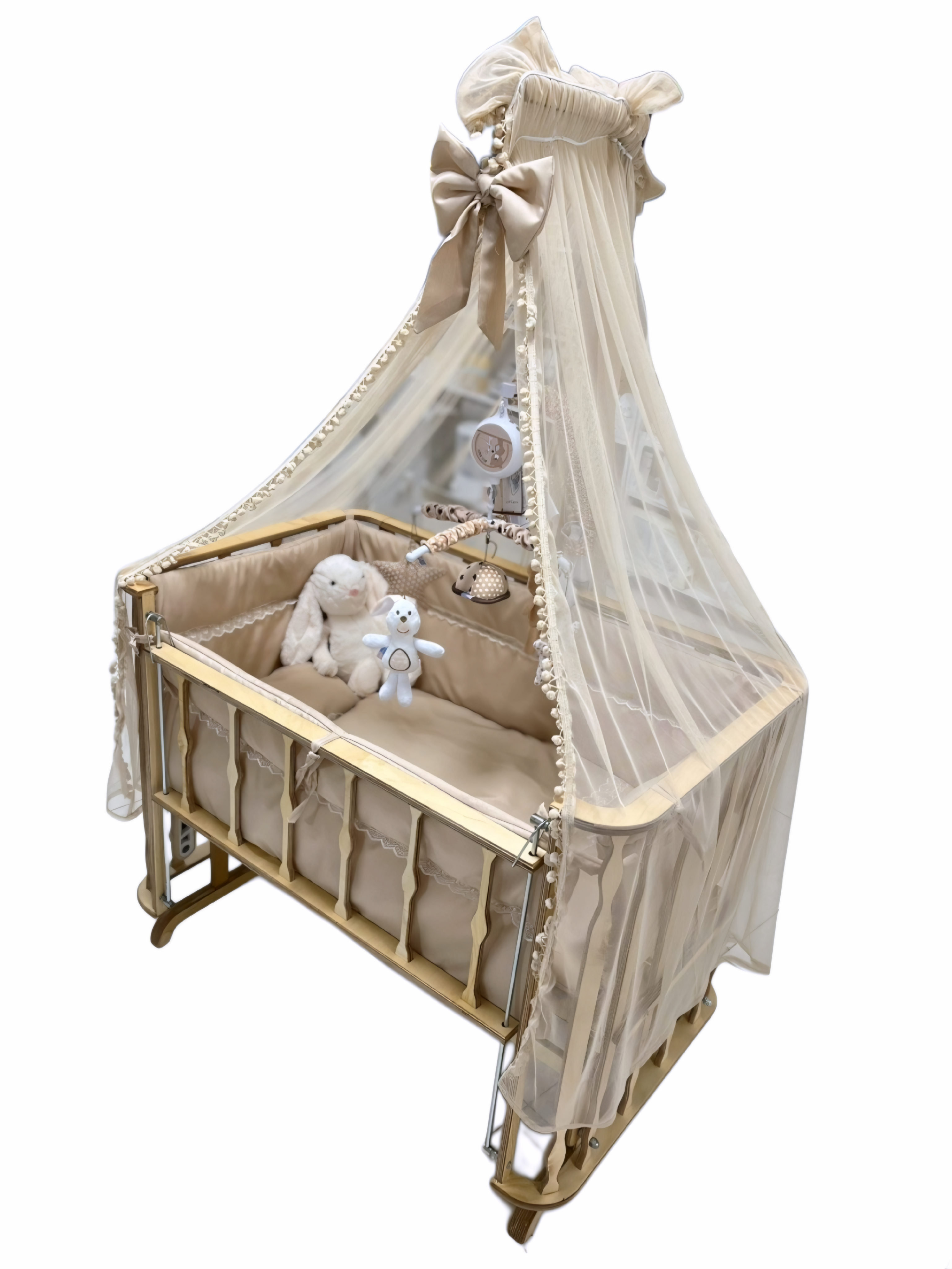 تخت گهواره کنار مادر آنجل (فرشته)